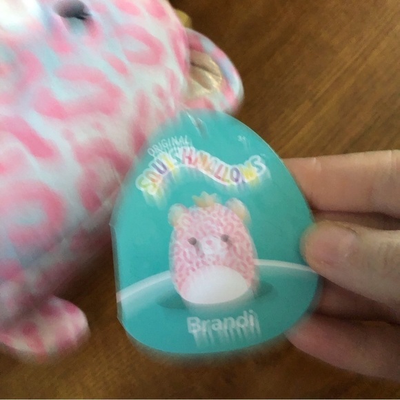Squishmallows Brandi the pink leopard 8” - Picture 4 of 6